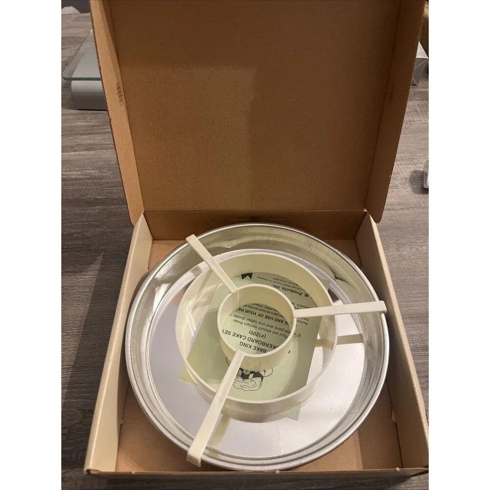 Vintage Bake King The Classic Checkerboard Cake Pan Set 9